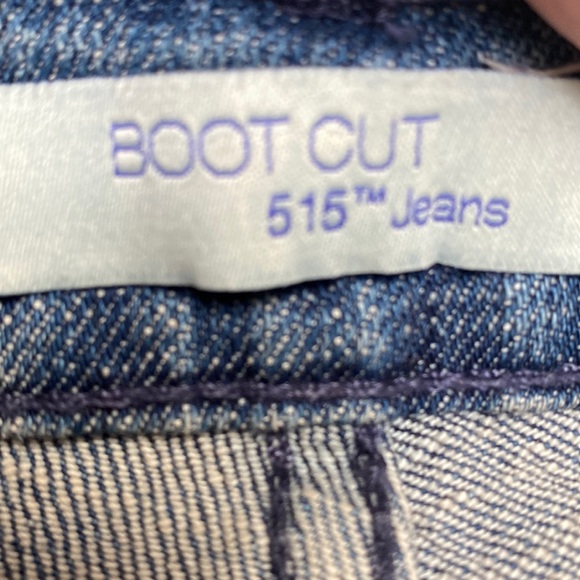 Woman’s Levi Jeans 515 Bootcut-used - Picture 3 of 7
